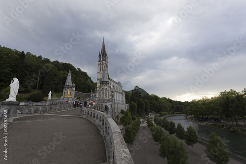 Obraz na płótnie views of the sanctuary of Lourdes. w salonie