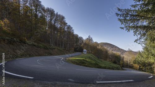 Obraz na płótnie road in the French Pyrenees. w salonie