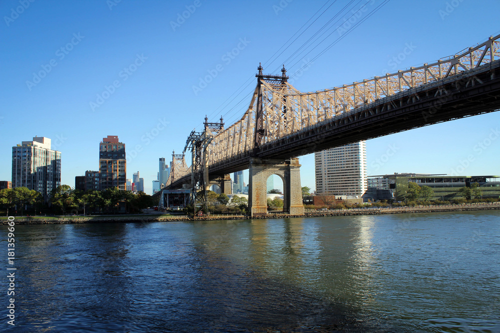 Obraz premium Queensboro bridge view from Manhattan, New York, USA