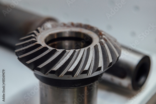 Foto Bevel gear on the shaft, close up view