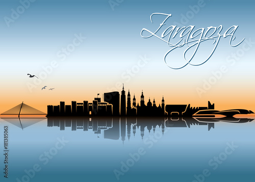Fotografie Zaragoza, Saragossa skyline - Spain