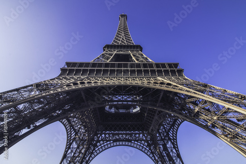 Paris Eiffel Tower © Ismael