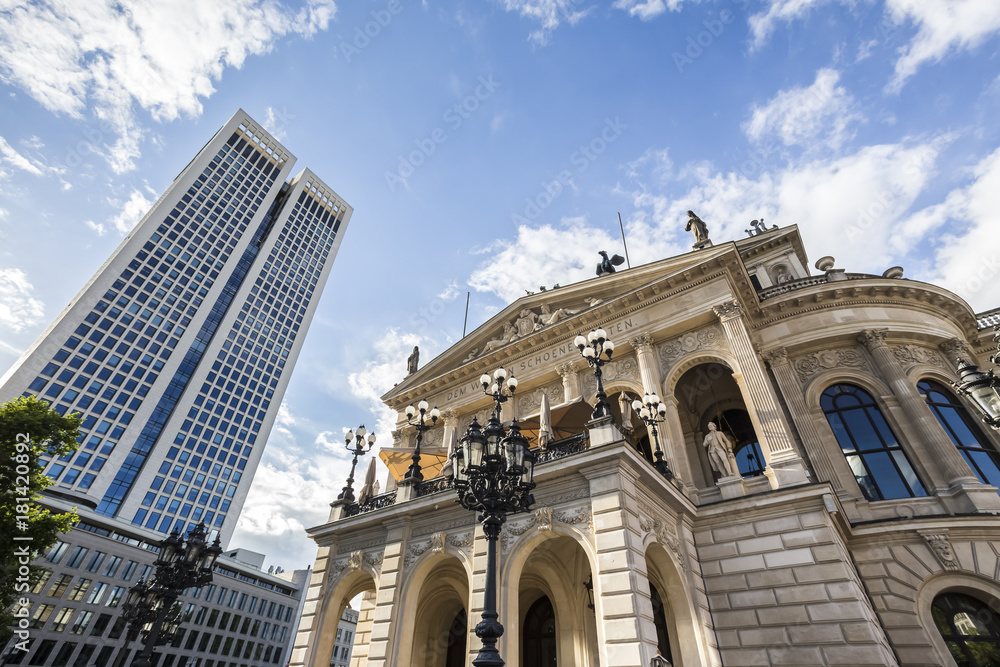 Fototapeta premium old opera frankfurt germany