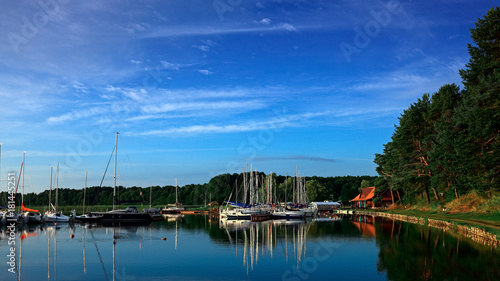 Fototapeta Naklejka Na Ścianę i Meble -  słoneczny poranek na Mazurach