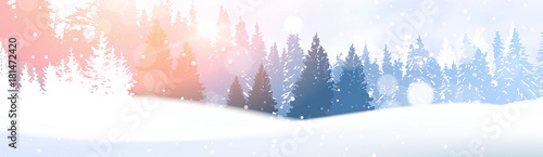 Naklejka Dzień W Zima Lasowym Rozjarzonym śniegu Pod światło słoneczne lasu krajobrazu sosny drewnami Białego Śnieżnego tła Płaską Wektorową ilustracją