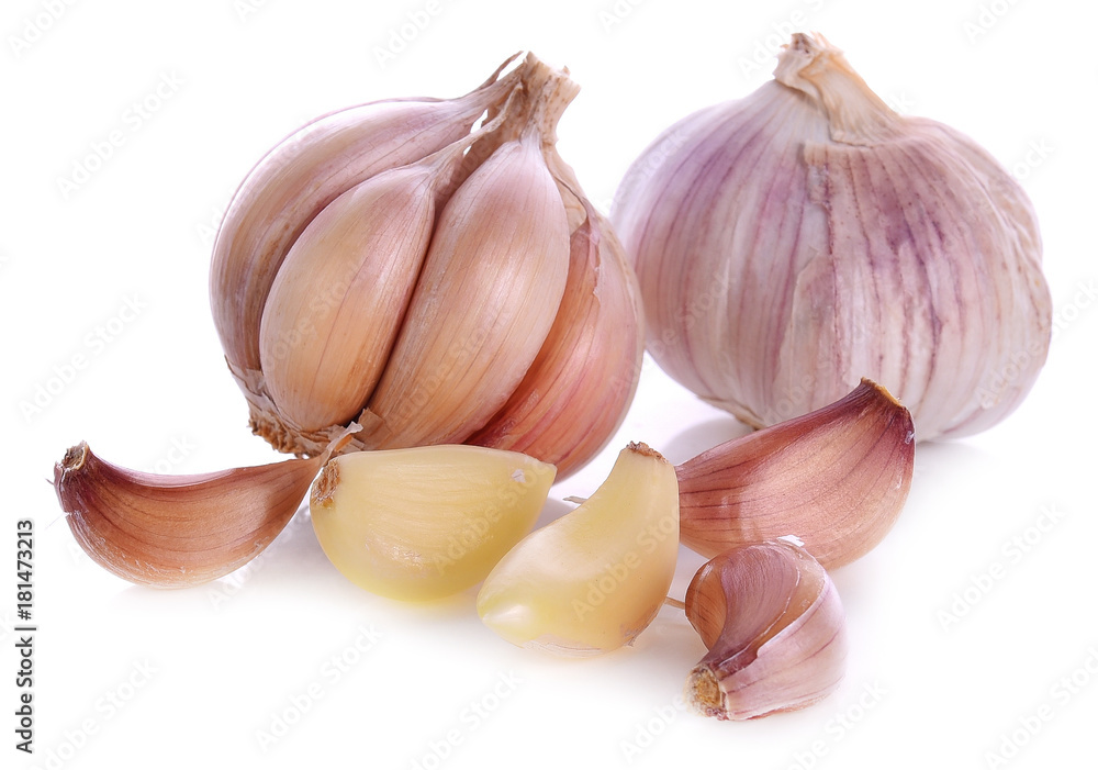 Obraz premium Garlic isolated on white background