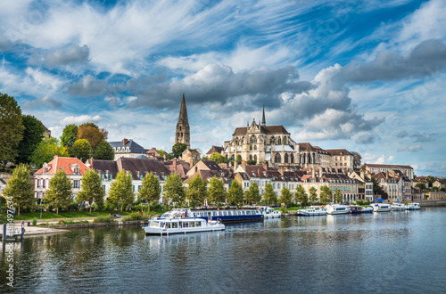 Bild auf Leinwand View of Auxerre at the river Yonne, Burgundy, France