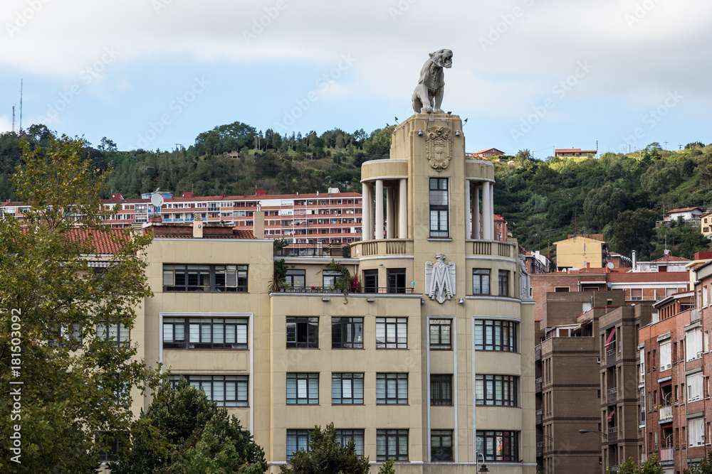Fototapeta premium Spanien - Baskenland - Bilbao - Paseo de la Memoria