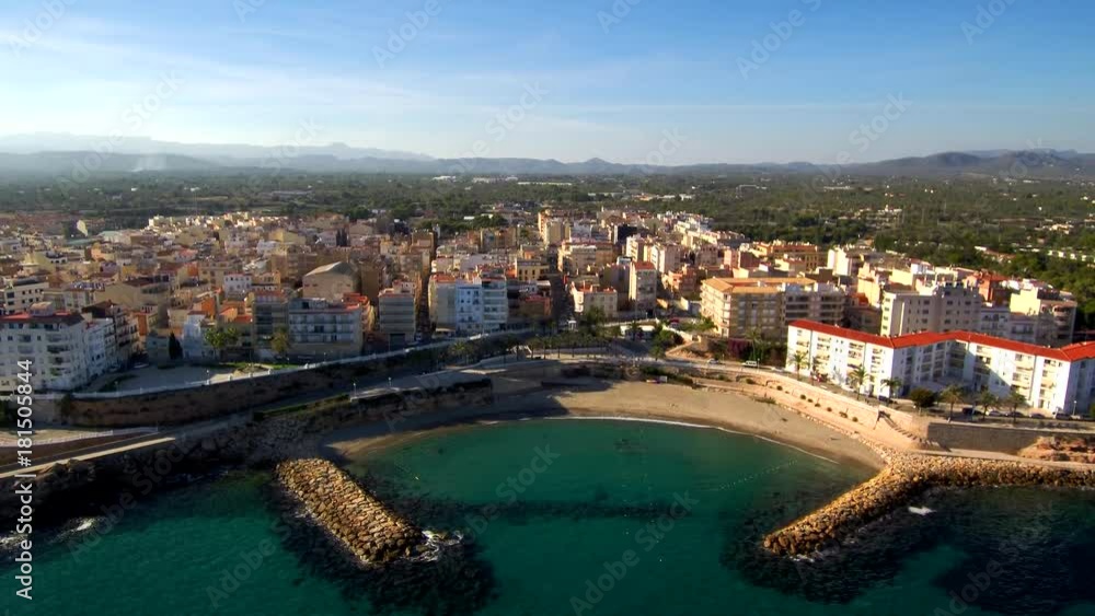 Video con drone en Ametlla de Mar ( Tarragona, España) Video con drone en Ametlla de Mar ( Tarragona, España)