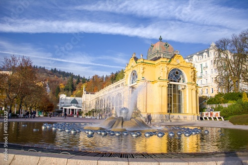 Fototapeta Main colonnade and Singing fountain in Marianske Lazne (Marienbad) - great famou