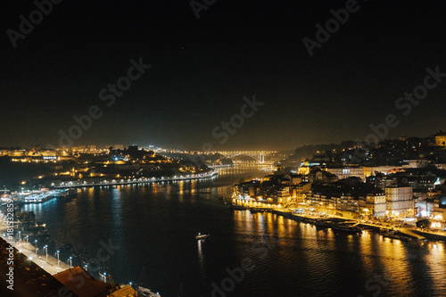 Trip to Porto by Night © Till Heidrich