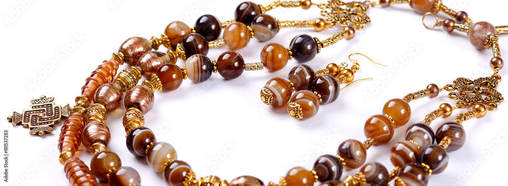 Elegant jewelry from necklaces for women Elegant jewelry from necklaces for women