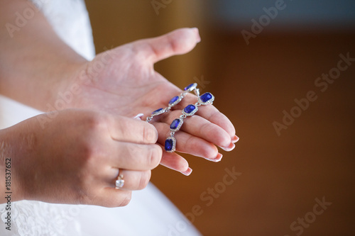 exquisite jewelry for the bride