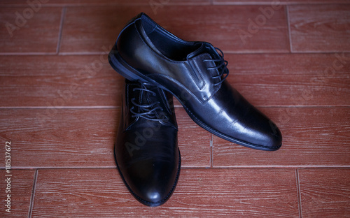 elegant men's black shoes