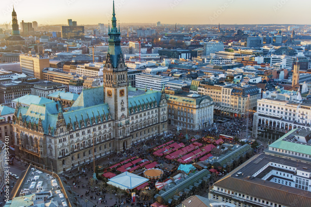 Obraz premium christmas time in Hamburg with christmas market