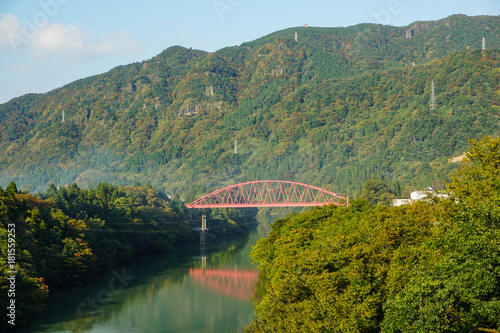 日本の渓谷 神通峡と赤い橋 富山県富山市 夏～初秋