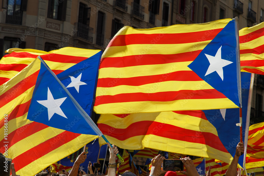 Obraz premium Barcelona, Catalonia, Spain, September 11, 2017: Rally support for independence of Catalunya during the national day