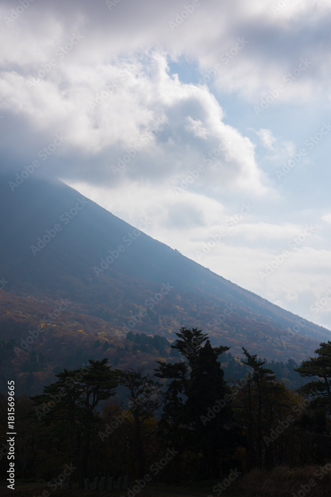 Fototapeta premium Autumn in Tottori, Japan