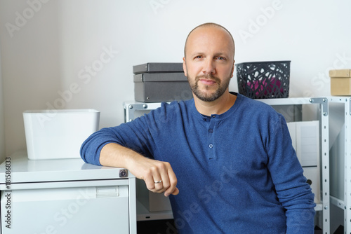 Foto mann im büro