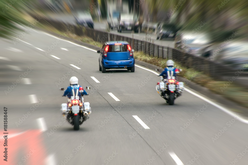 Obraz premium 白バイの取締り