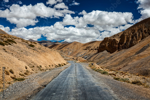 Trans-Himalayan Manali-Leh highway road. Ladakh, Jammu and Kashm