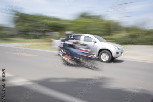 The car uses a blur speed © Thiradech