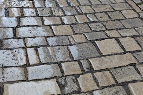 Wet paver blocks