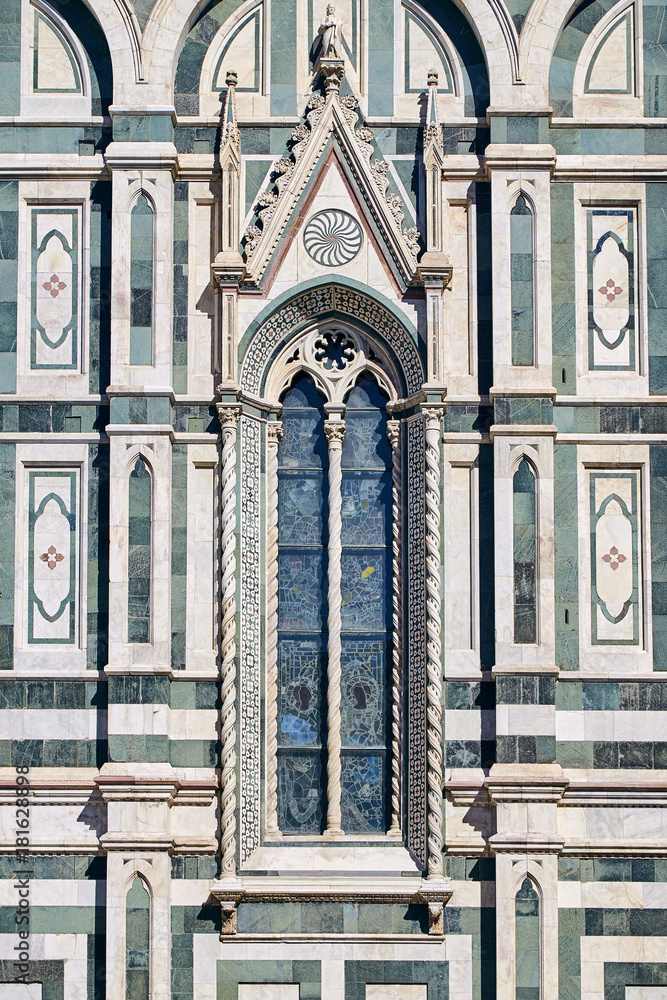 Φωτογραφία Window of the Cathedral of Santa Maria del Fiore Florence, Italy