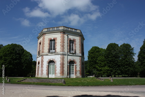 Pavillon de chasse royal, Forêt de Dreux, Eure-et-Loire, France photo