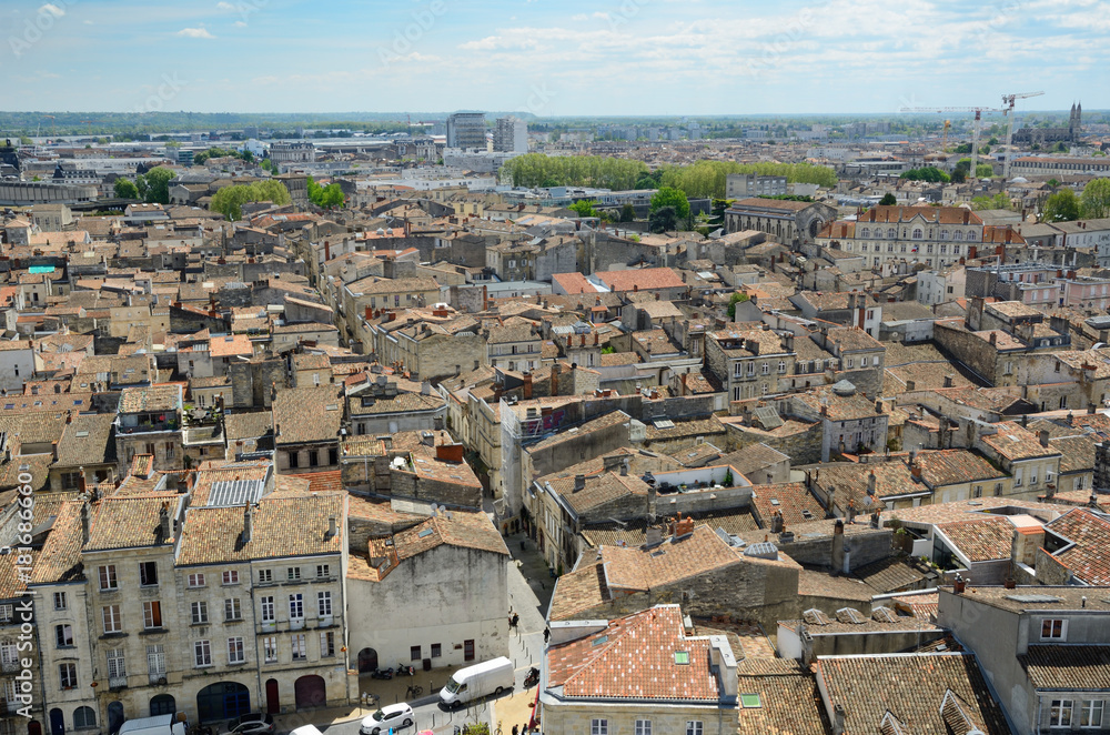 Bird's eyes view of the French city Bordeaux