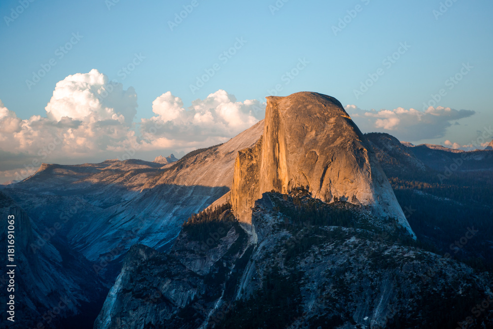 Naklejka premium Half Dome at Sunset