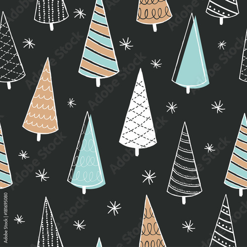 Cute seamless pattern with christmas tree. Hand Drawn vector illustration. Wrapping paper pattern. Background with abstract elements.