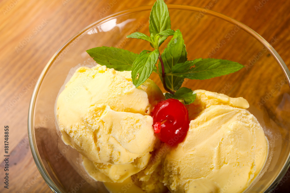 Vanilla ice-cream Vanilla ice-cream