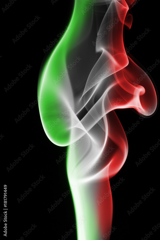 Obraz premium Italy flag smoke