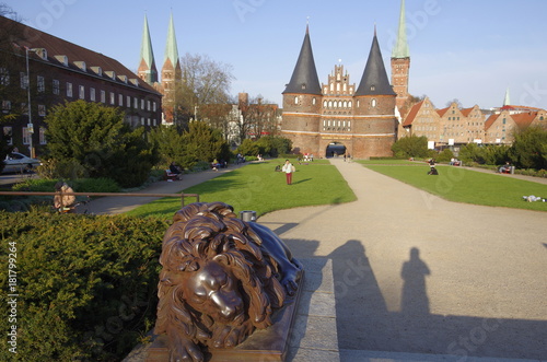 Holstentor　夕日を浴びたホルステン門