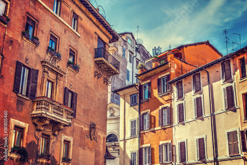 Quaint facades in Rome © Gabriele Maltinti