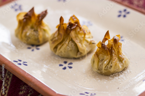 Filo leaves stuffed with apples