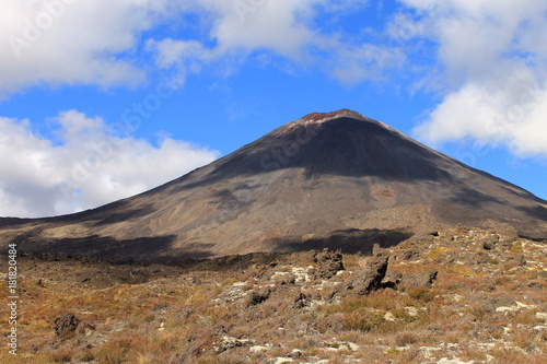 Mount Ngauruhoe in Tongariro National Park © ThoreHertrampf