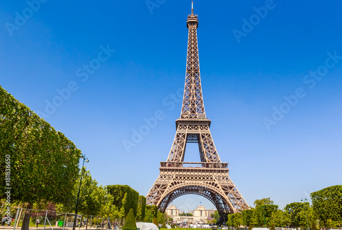 Eiffel Tower in Paris, France © Nikolai Korzhov