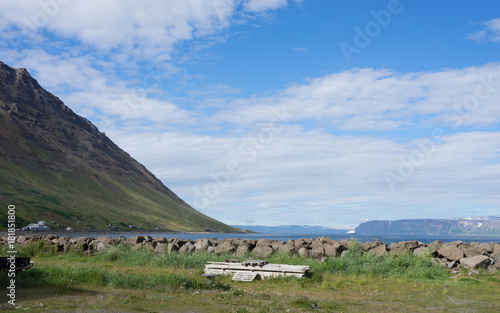 Hafen-/ Küsten-Landschaft in den Westfjorden, Island 