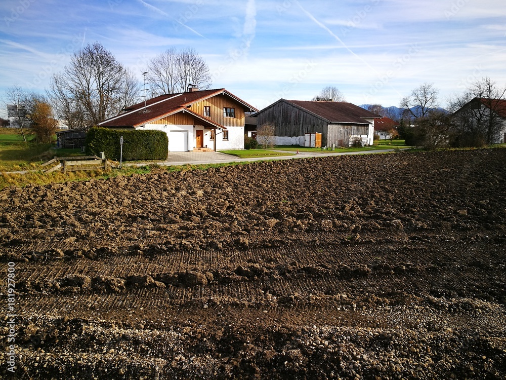 Obraz premium Haus im Acker