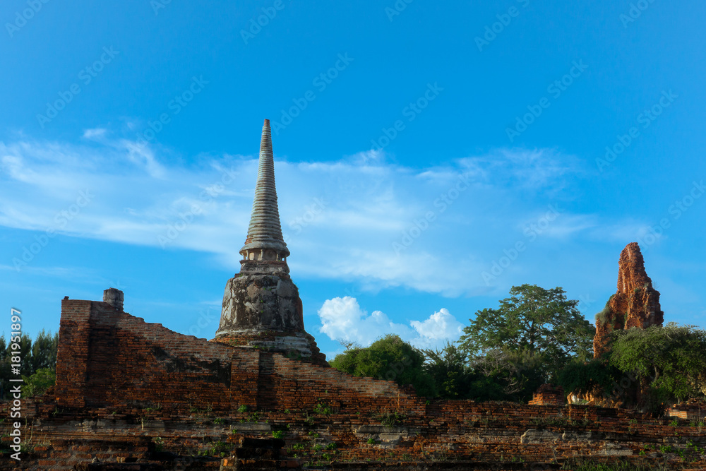 Fototapeta premium Wat Maha That is the temple . Located in the Ayutthaya.
