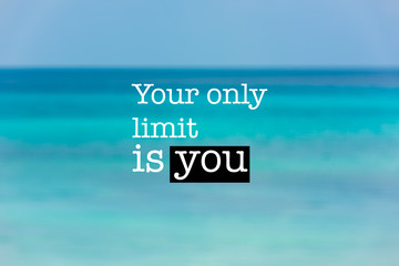 Gordijnen Quotes Inspirerende quote blauwe oceaan achtergrond  © dvoevnore