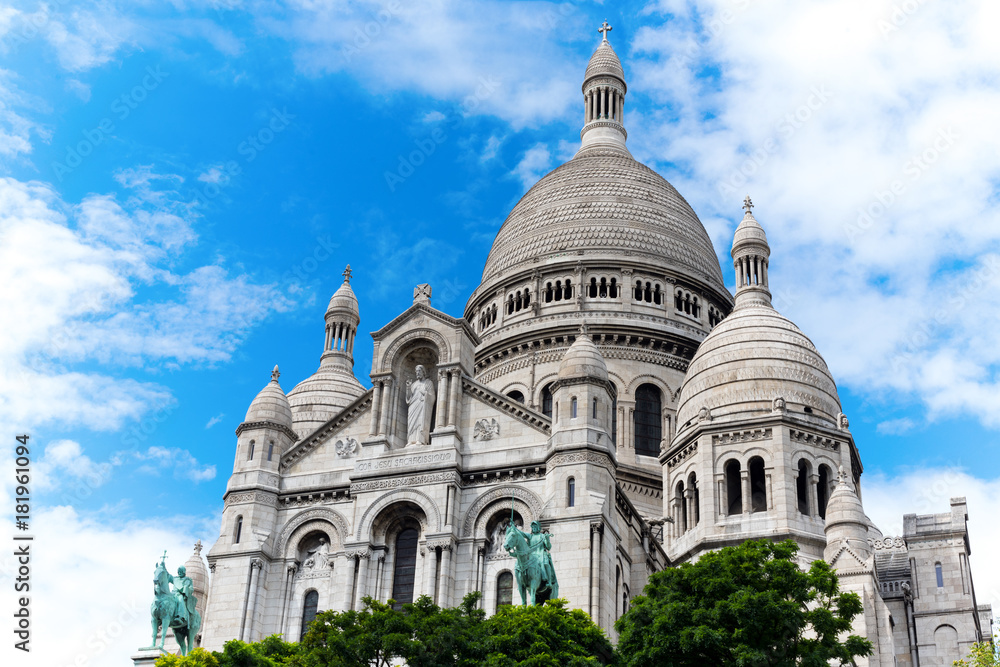 Catholic temple, on the hill of Montmartre in Paris... Catholic temple, on the hill of Montmartre in Paris...