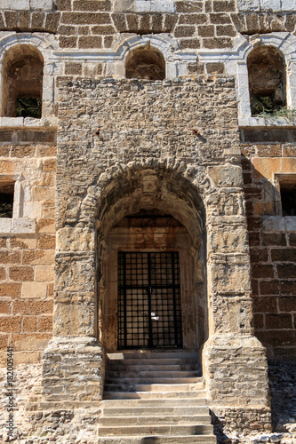 Fototapeta Naklejka Na Ścianę i Meble -  Old castle in Antalya