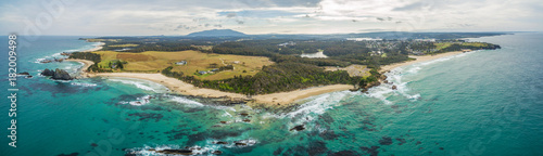 Foto Aerial panorama of ocean coastline at Narooma, New South Wales, Australia