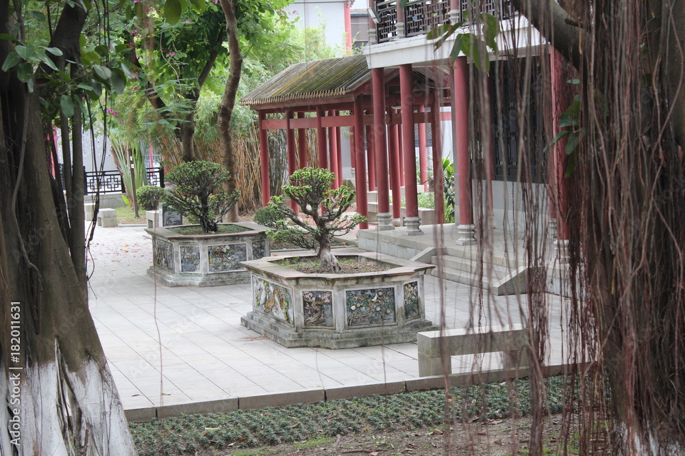 Φωτογραφία Traditional Chinese Architecture in a Garden in Foshan Guangdong China Asia
