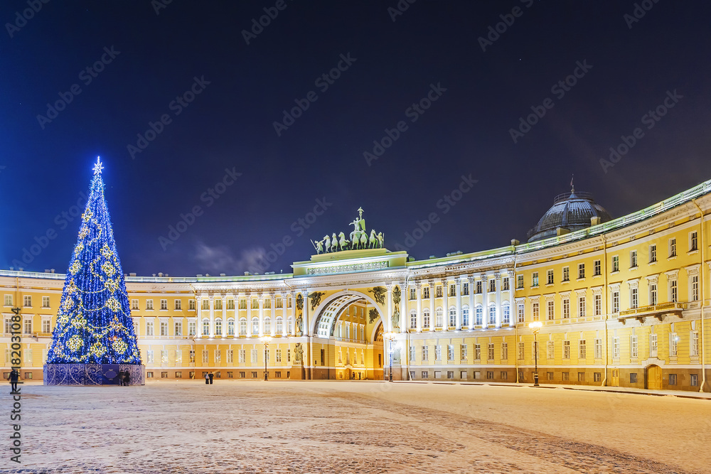 Fototapeta premium Christmas in St. Petersburg. Christmas decoration of the Palace Square in St. Petersburg