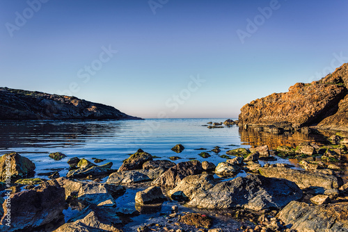 Sea shore rocks © Cinar