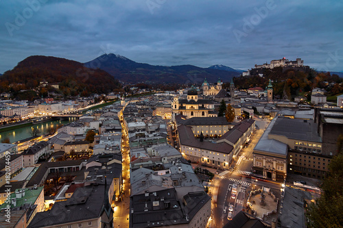 Fototapeta Naklejka Na Ścianę i Meble -  Cityscape of Salzburg at sunset Blue hour